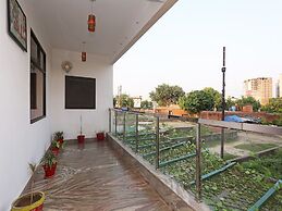 OYO 19535 Hotel Taj Niwas