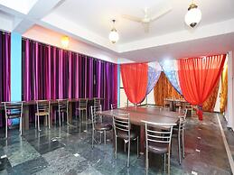 OYO 19535 Hotel Taj Niwas