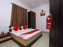OYO 19535 Hotel Taj Niwas
