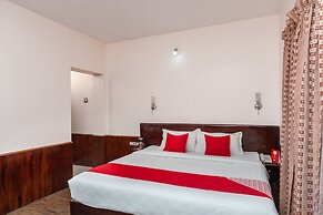 OYO 27809 Hotel Ganapathy Garden