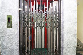 OYO 16627 Xpress Inn