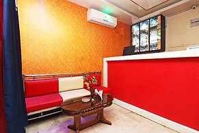 OYO 16627 Xpress Inn