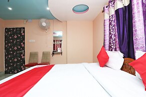OYO 16627 Xpress Inn