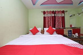 OYO 16627 Xpress Inn