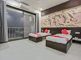 OYO 26117 Hotel Siddhivinayak Celebrations