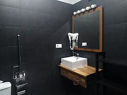 Flats Friends Plaza de la Reina