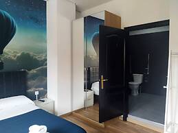 Flats Friends Plaza de la Reina