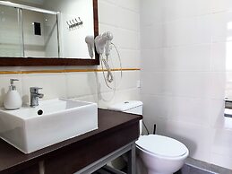 Flats Friends Plaza de la Reina