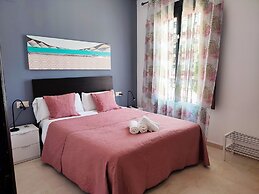 Flats Friends Plaza de la Reina