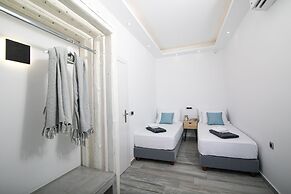 Aegean Melody Suites & Villa