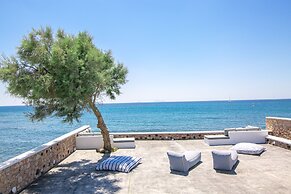 Aegean Melody Suites & Villa