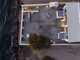 Aegean Melody Suites & Villa