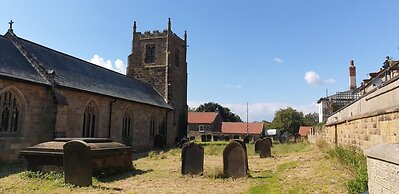 Queen Catherine Hotel