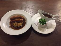 Queen Catherine Hotel