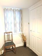 The Cumberland Townhouse Apartment