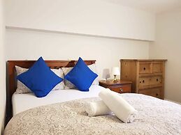 The Cumberland Townhouse Apartment