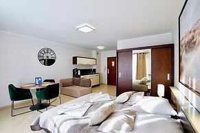 Avangard by Baltic Home