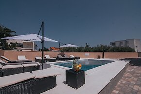 Poolside Hideout Apartments