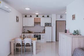 Poolside Hideout Apartments