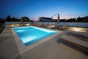Poolside Hideout Apartments