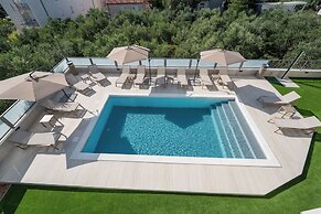 Poolside Hideout Apartments