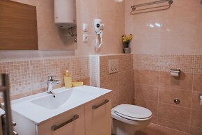 Poolside Hideout Apartments