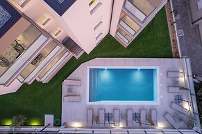 Poolside Hideout Apartments