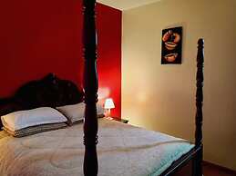 Ken's Haven Apartment