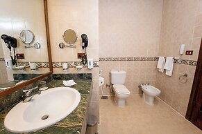 Seti Abu Simbel Lake Resort