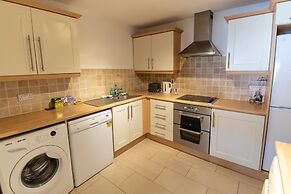 Cozy Modern Bedroom Apartments City L2