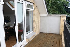 Cozy Modern Bedroom Apartments City L2