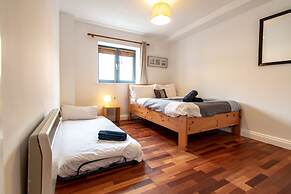 Cozy Modern Bedroom Apartments City L2