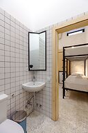 Back2Me - Hostel