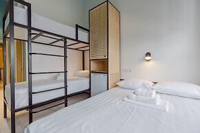 Back2Me - Hostel