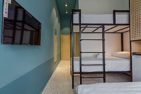 Back2Me - Hostel