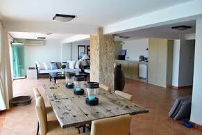 Villa Alex by Amy Villas