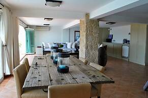 Villa Alex by Amy Villas