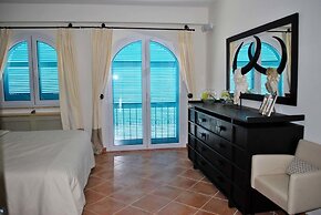 Villa Alex by Amy Villas