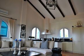 Villa Alex by Amy Villas