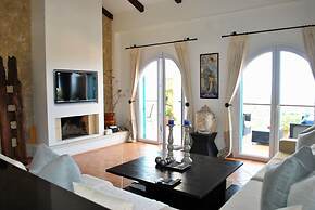 Villa Alex by Amy Villas