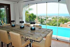 Villa Alex by Amy Villas