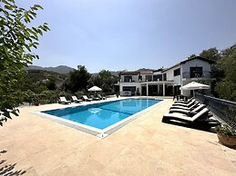 Villa Amelia by Amy Villas