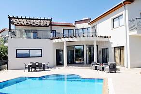 Villa Amelia by Amy Villas