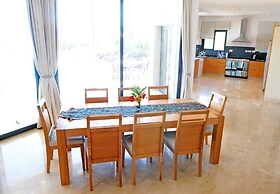 Villa Amelia by Amy Villas