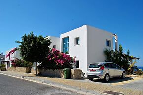 Villa Blue Horizon by Amy Villas