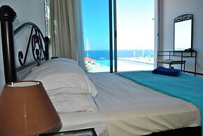 Villa Blue Horizon by Amy Villas