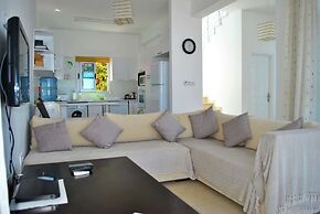 Villa Blue Horizon by Amy Villas