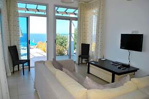 Villa Blue Horizon by Amy Villas