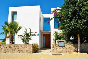 Villa Blue Horizon by Amy Villas