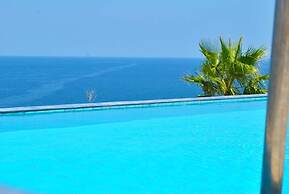 Villa Blue Ocean by Amy Villa